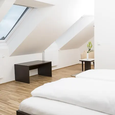 Homestay Gaestezimmer By Joechlinger *