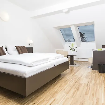 Gaestezimmer By Joechlinger * Gerasdorf bei Wien